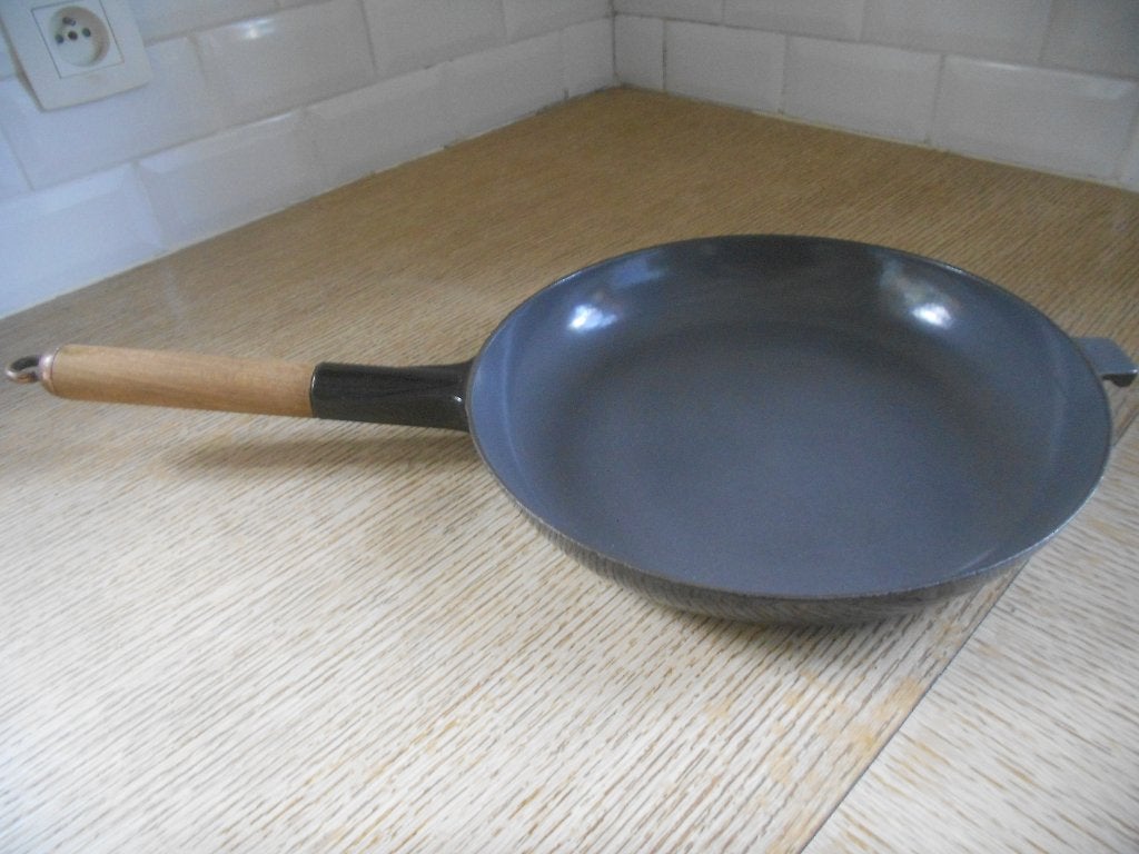 Le creuset poêle à cuire 26cm (cocotte en fonte)., Enlèvement ou Envoi, Fonte, Cocotte, Le Creuset