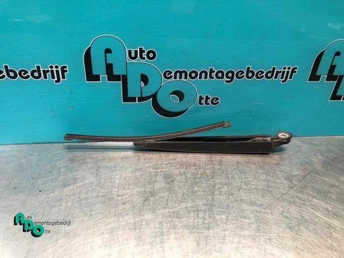 Bras essuie-glace arrière d'un Volkswagen Golf (Golf 09-), Volkswagen, -, 3 mois de garantie, Utilisé