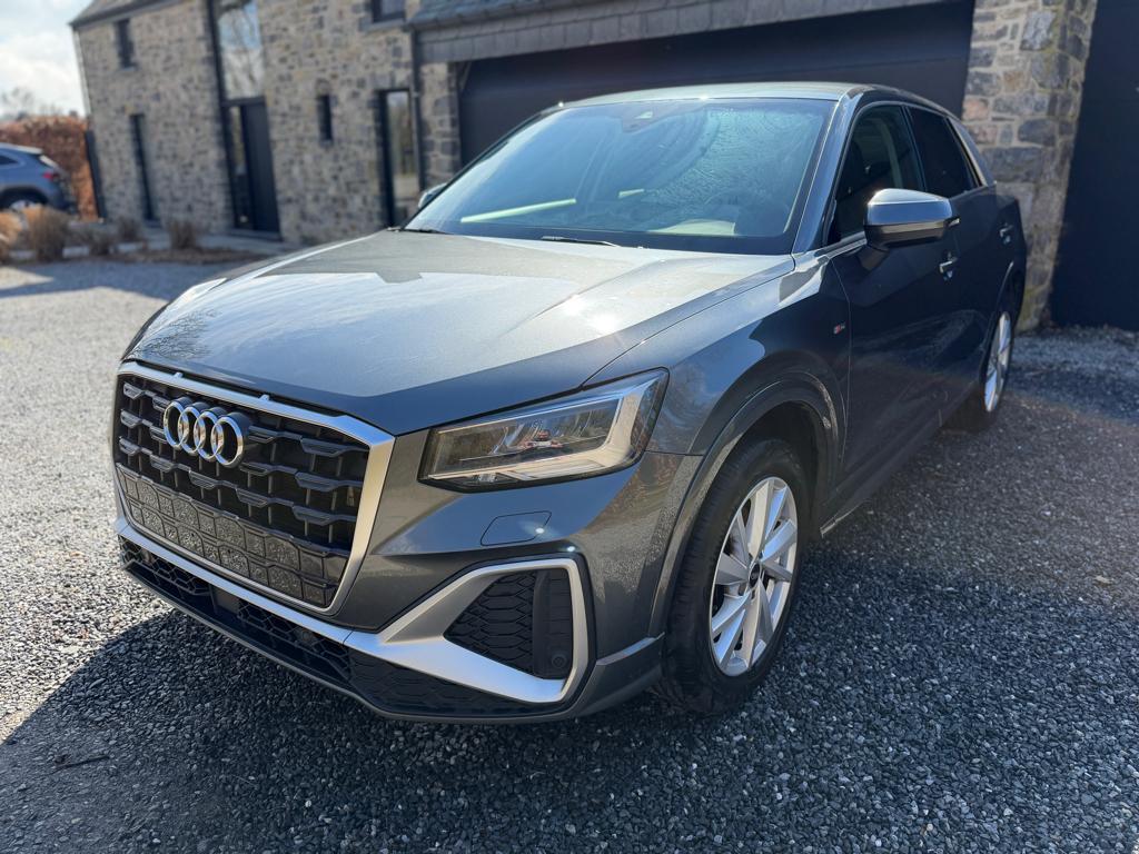 Q2 35 TDi S line S tronic Apple carplay / Attelage amovible, Autos, Audi, Cuir, Argent ou Gris, Achat, 1968 cm³