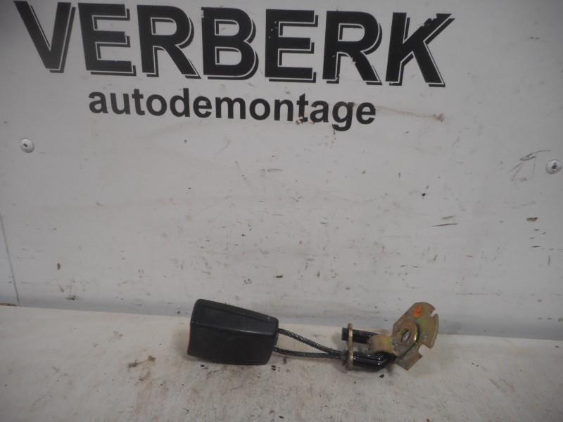 GORDELSLOT RECHTS ACHTER Ford Mondeo II (ys71-f60044-aa), Gebruikt, Ford