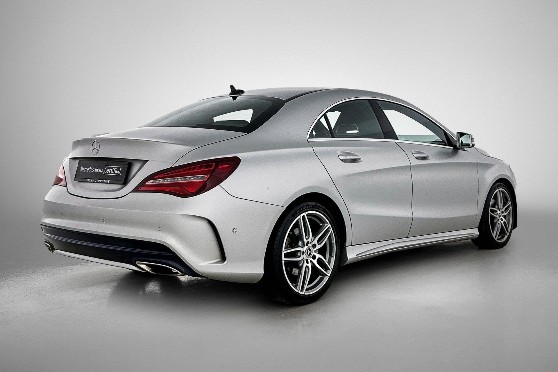 Mercedes-Benz CLA-klasse 180 Coupé AMG Line | Verwarmde Zet, Auto's, Gebruikt, 4 cilinders, 1595 cc, 5 zetels