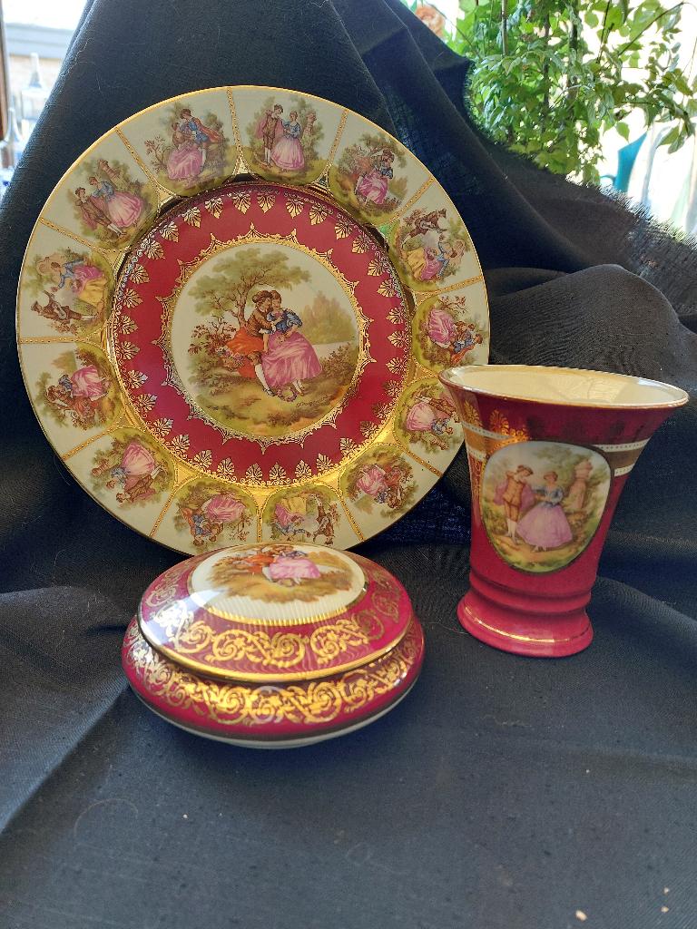 LOT OBJETS PORCELAINE FINE LIMOGES ET KARLS BADER, Enlèvement ou Envoi