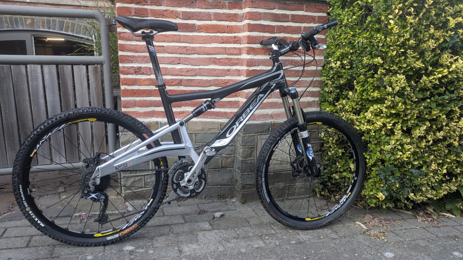 VTT Full-Suspendu Orbea Occam Carbon – Taille M (26"), Enlèvement