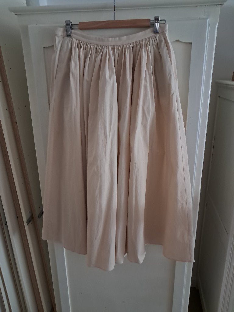 Mooie lange rok zara, Ophalen, Maat 42/44 (L), Onder de knie, Zara
