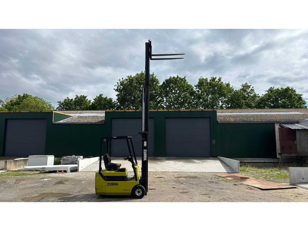 1998 Clark CTM Vorkheftruck compact - functioneel, Zakelijke goederen, Machines en Bouw | Heftrucks en Intern transport, Elektrisch
