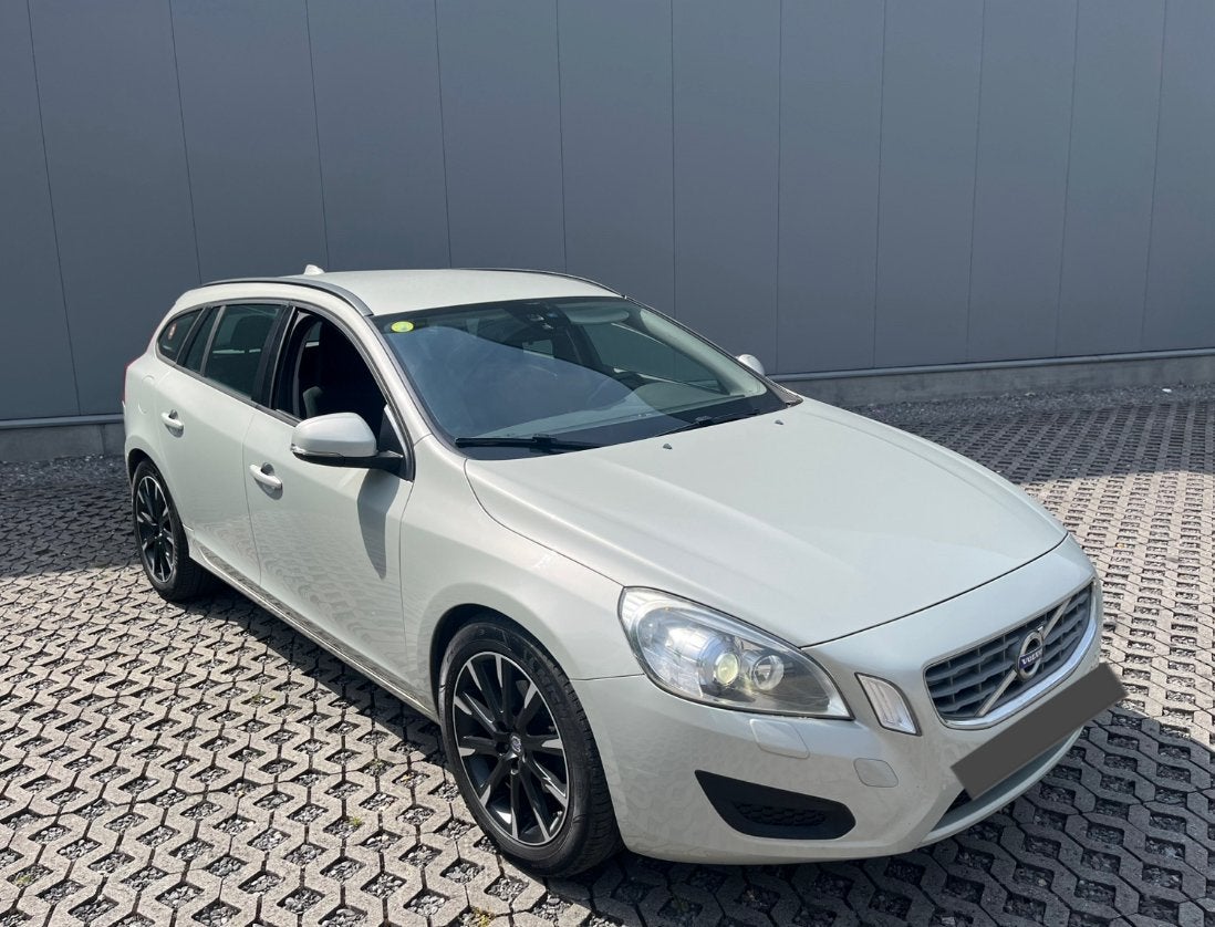 ✅ Volvo V60 1.6 Diesel • 2011• Navi /..✅Gekeurd Voor Verkoop, Auto's, Volvo, Euro 5, Bluetooth, V60, 5 deurs