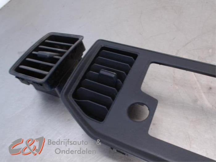 Grille aération tableau de bord d'un Volkswagen Crafter, Volkswagen, -, 3 mois de garantie, Utilisé