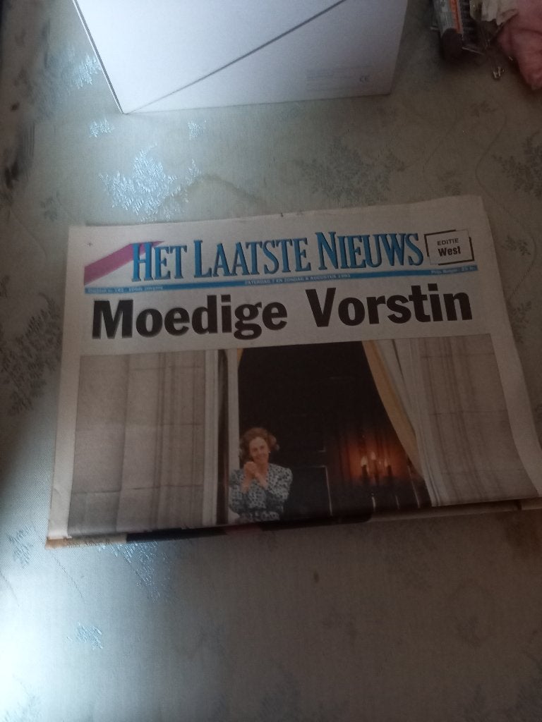 Kranten en tijdschriften:overlijden Koning bouwdewijn, Verzamelen, Ophalen of Verzenden, Zo goed als nieuw, Overige typen