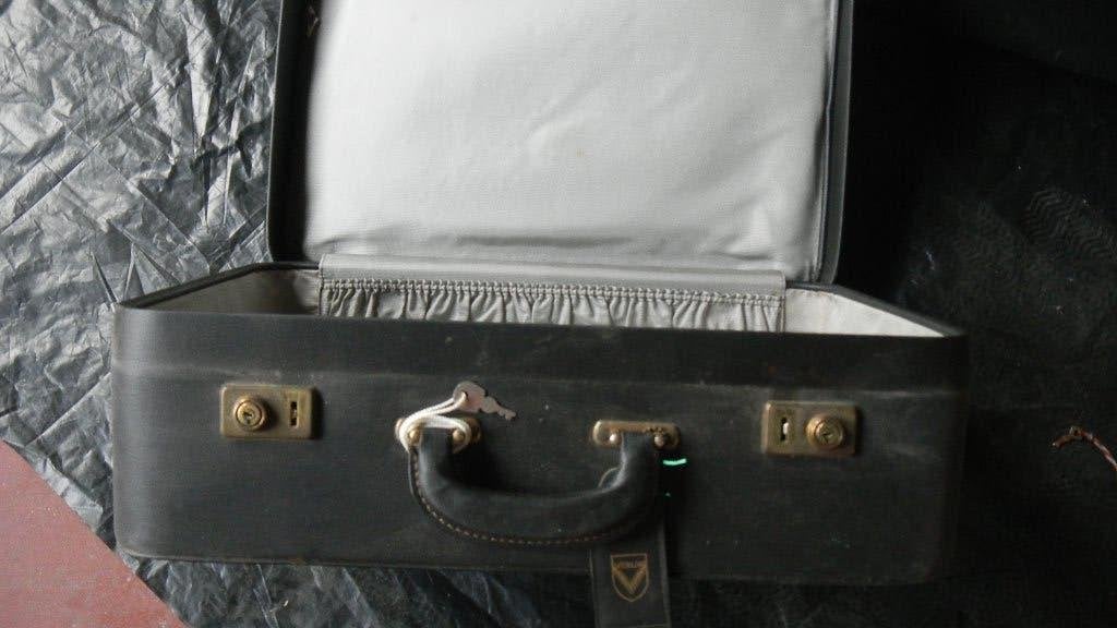 Vintage valiezen, Handtassen en Accessoires, Overige materialen, Gebruikt, 45 tot 55 cm, Slot