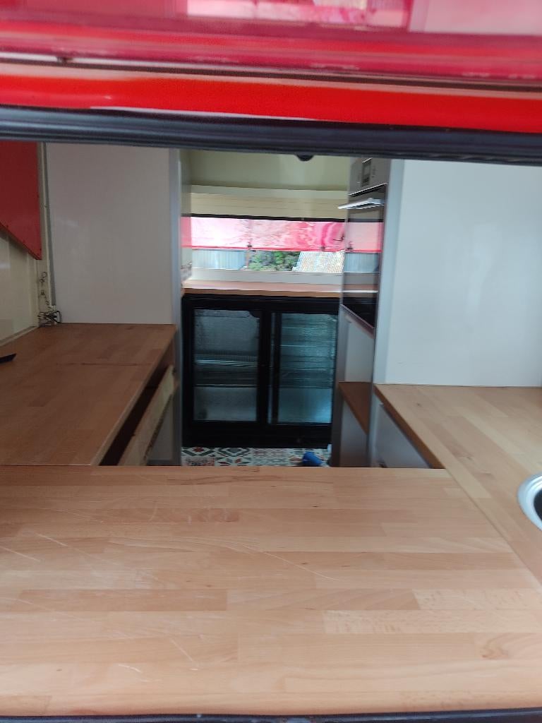 FOODTRUCK FOOD TRUCK, Ophalen