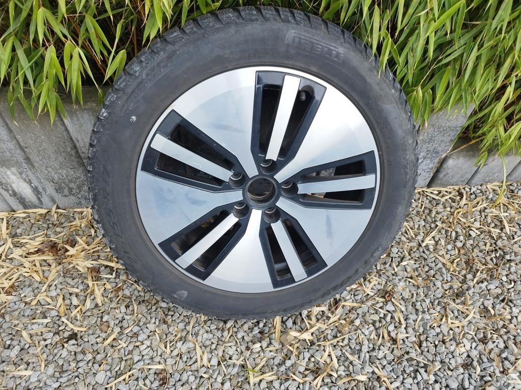 4 winterbanden Pirelli 17inch met velg, Auto-onderdelen, Banden en Velgen, Ophalen, Winterbanden