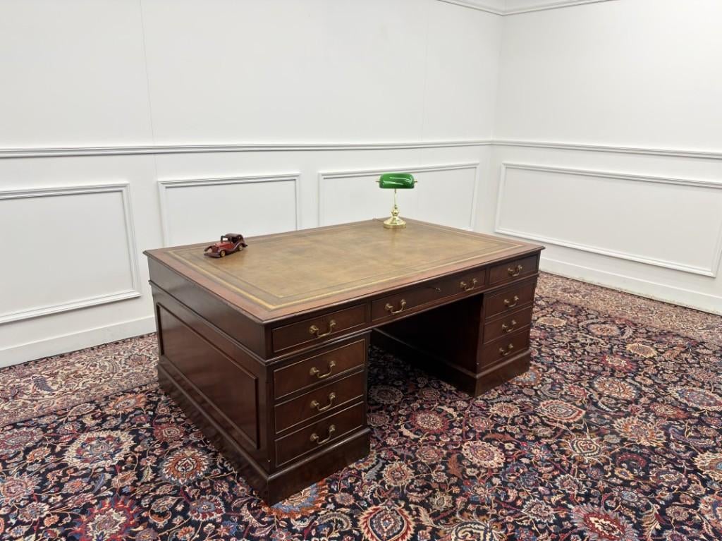 Groot Klassiek Engels Chesterfield Bureau Partnerdesk, Ophalen