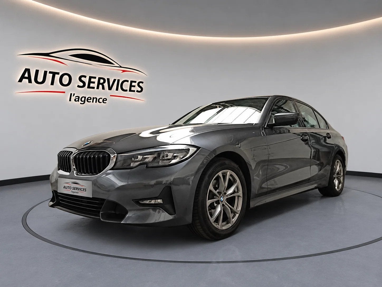 BMW 3 Serie 318d Adblue - 1 an de garantie, Autos, BMW, 100 kW, Argent ou Gris, Achat, Entreprise