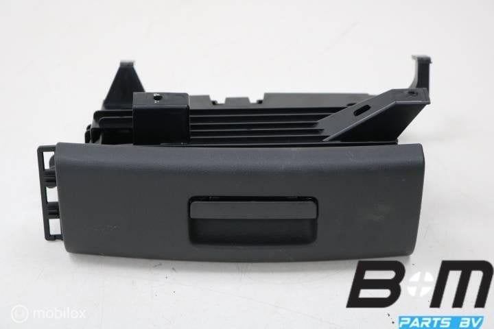 Bakje onder stoel rechts VW Golf 7 / Caddy 2K 5G0882600A, Auto-onderdelen, Gebruikt
