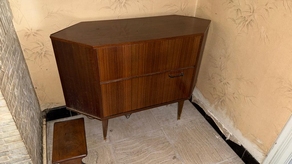 Mooi radiomeubel, Ophalen, Zo goed als nieuw