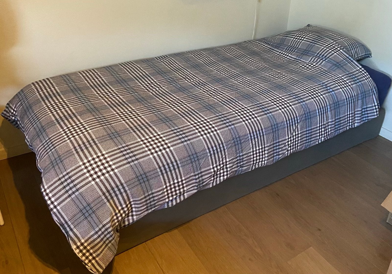 Boxspring 1persoon met matras, Ophalen, Zo goed als nieuw