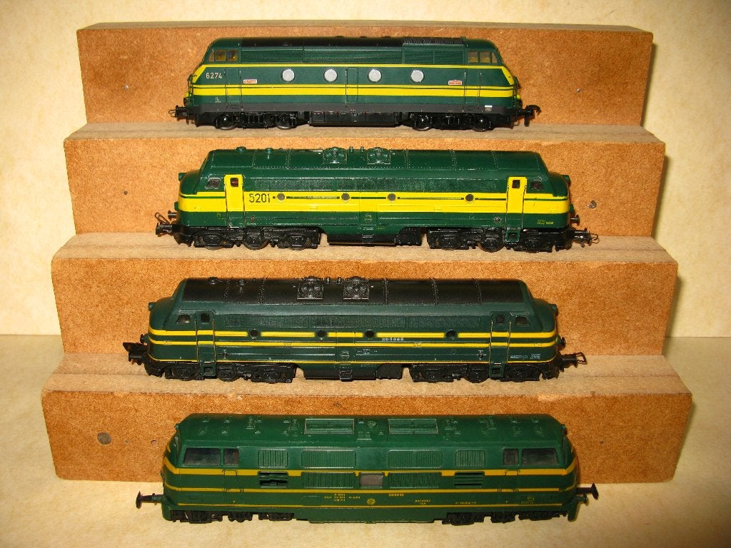 ROCO / FLEISCHMANN / JOUEF HO : Locomotives diesel SNCB, Analogique, Enlèvement ou Envoi, Fleischmann, Comme neuf