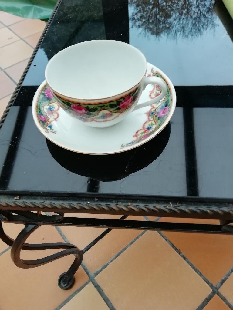 12 tasses + sous tasse neuve. Victoria china czchoslovakia., Antiek en Kunst, Ophalen
