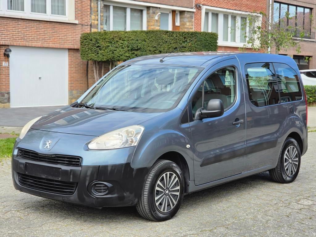 PEUGEOT PARTNER TEPEE 1.6 BENZINE EURO 5 GEKEURD, Auto's, Zwart, 72 kW, Blauw, Bedrijf