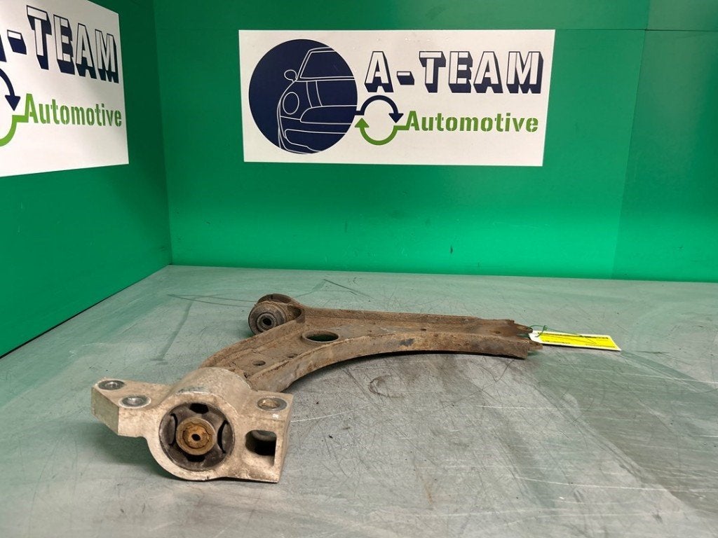 BRAS DE SUSPENSION AVANT GAUCHE (TRIANGLE) Golf V (1K1), Autos : Pièces & Accessoires, Volkswagen, Volkswagen AG, Utilisé, Kundenbetreuung@volkswagen.de