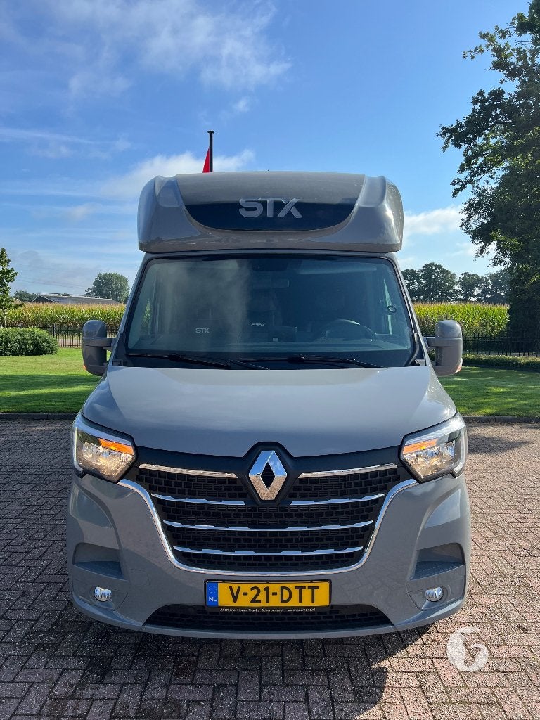 Prachtige STX paardencamionette! 2024! 17.000km!, Ophalen, Zo goed als nieuw, Polyester, 2-paards trailer