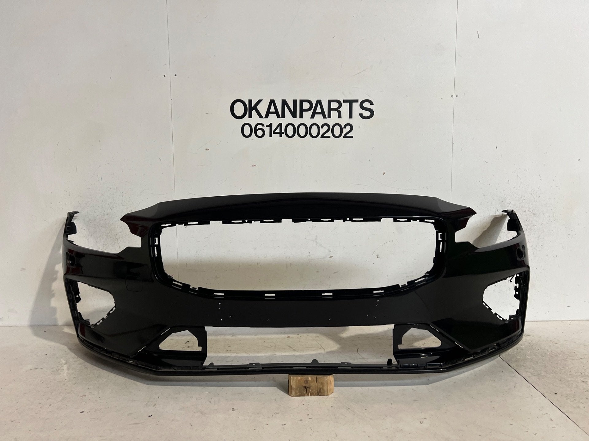 Pare-chocs avant Volvo V60 II S60 II R-Design 31690530, Gunnar Engellaus vag 8
405 31  Gothenburg, SE, Pare-chocs, Info@volvocars.com
