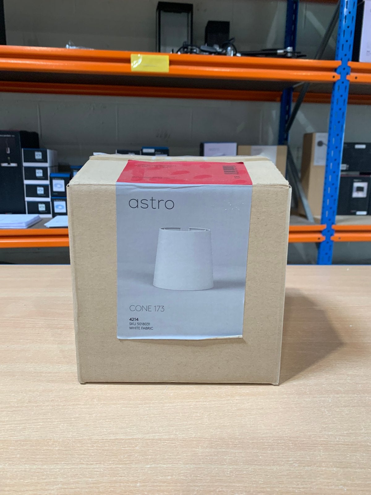 Lampe Astro Lighting Cone 173 ( 4214), Maison & Meubles, Lampes | Autre, Enlèvement ou Envoi