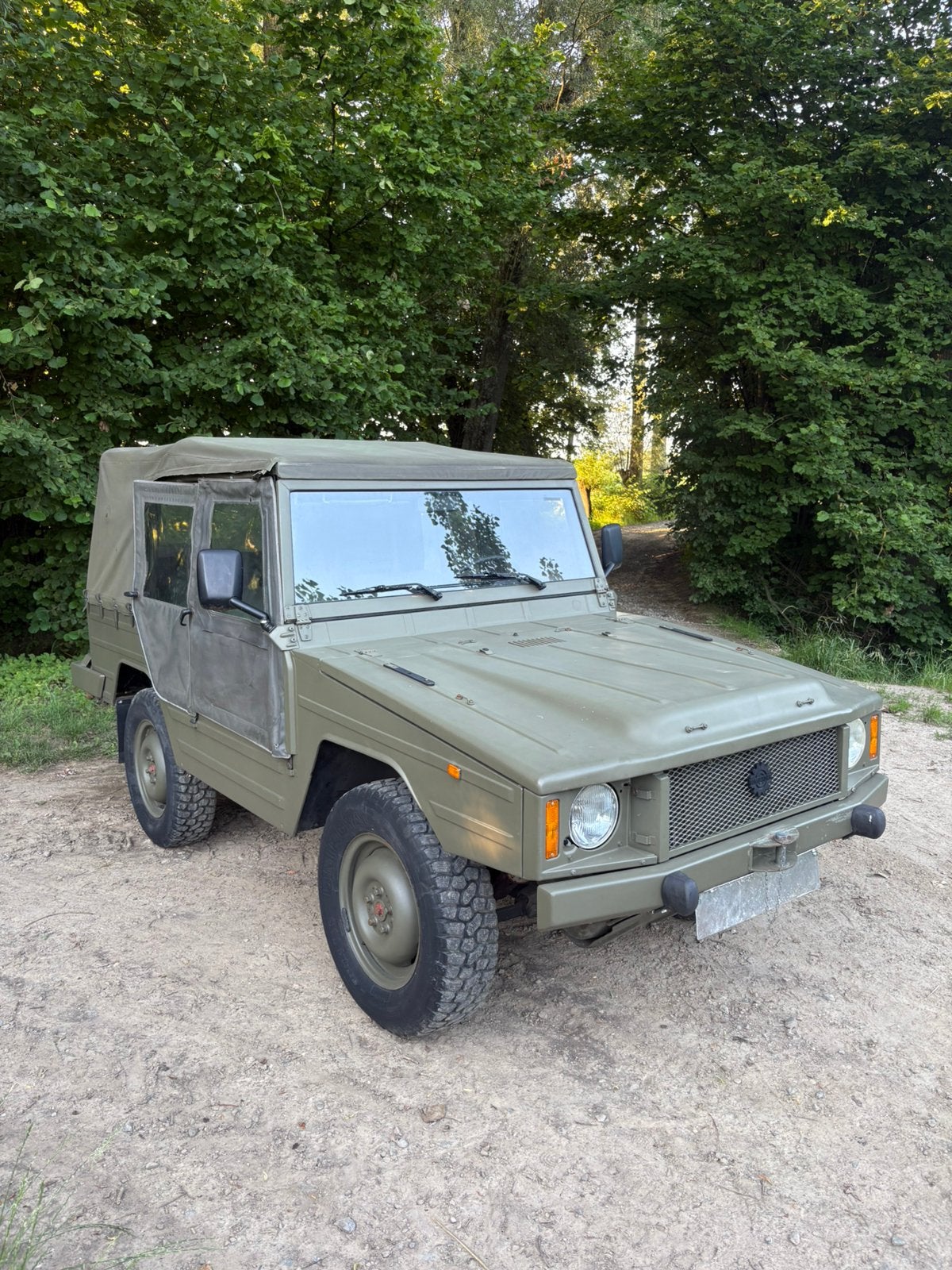 Volkswagen Iltis bombardier 1986, Auto's, Oldtimers, Particulier, Volkswagen, Benzine, SUV of Terreinwagen, 4 deurs, Handgeschakeld