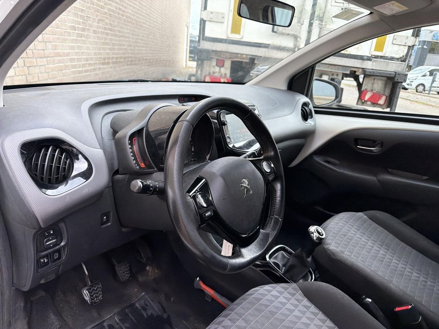 Peugeot 108 1.0 e-VTi Allure | € 3.250,- NETTO! | 5-Deurs |, Autos, Achat, Ordinateur de bord, Entreprise, Boîte manuelle