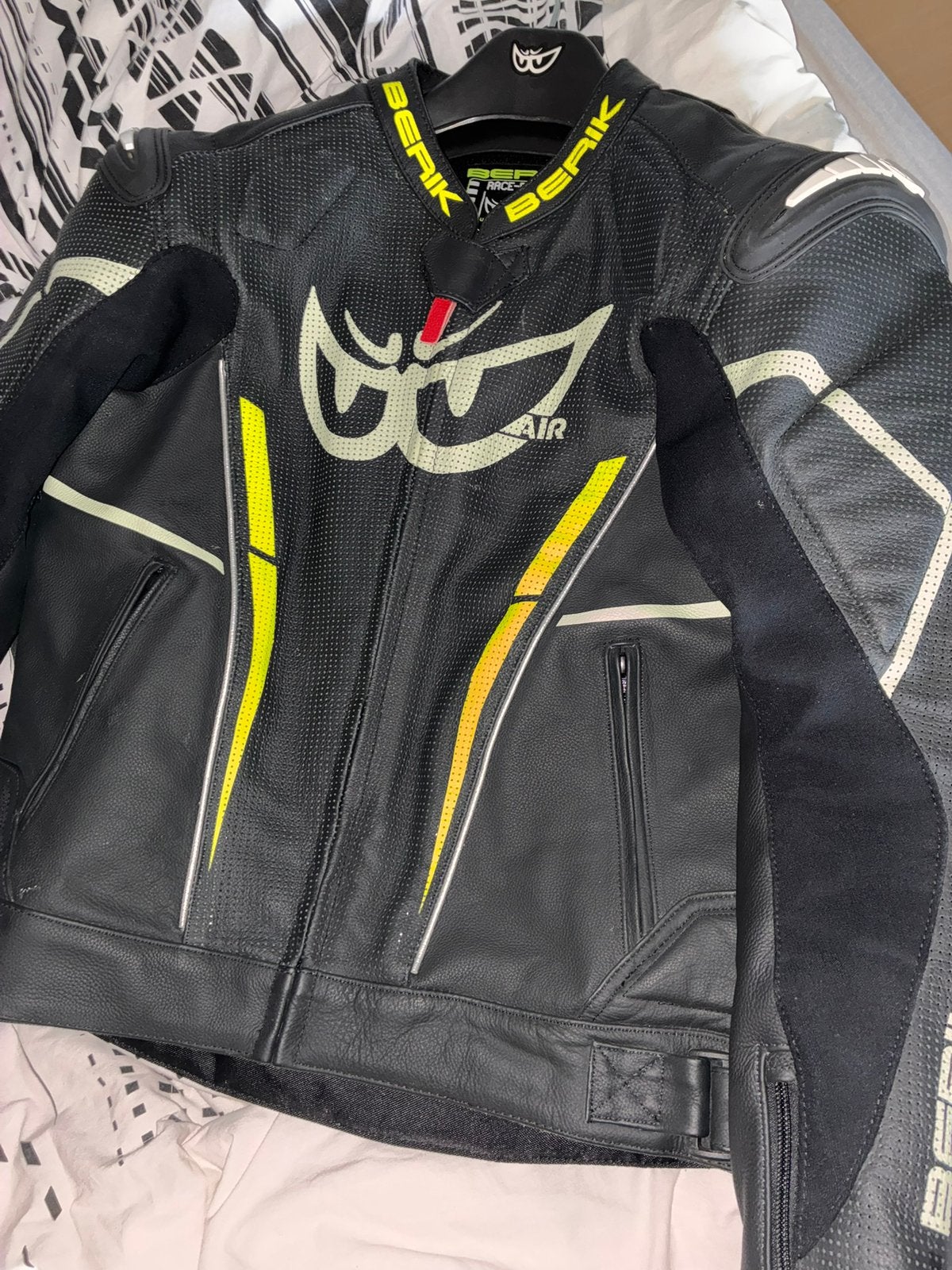 Motorjas/ berik street pro evo 1x gedragen maat 54, Motoren, Kleding | Motorkleding, Ophalen, Nieuw zonder kaartje, Dames, Jas | leer