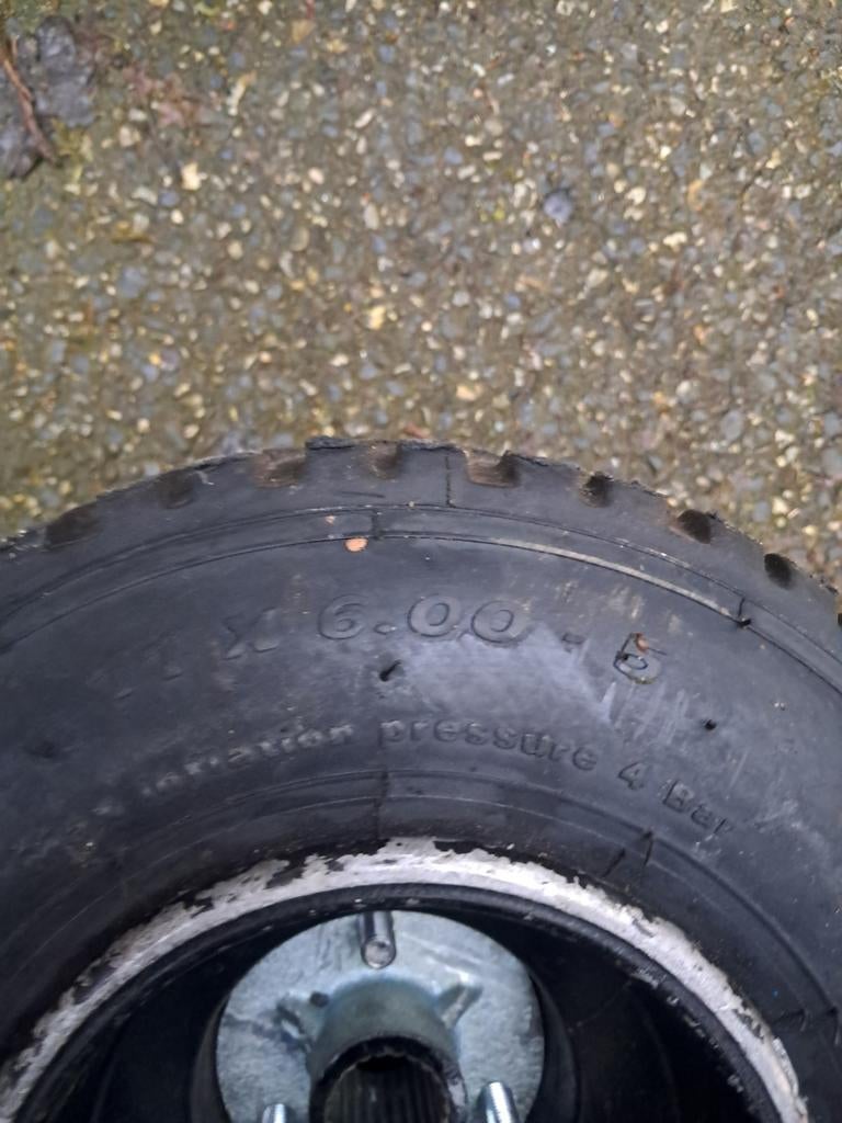 Karting regenbanden+ velgen, Ophalen