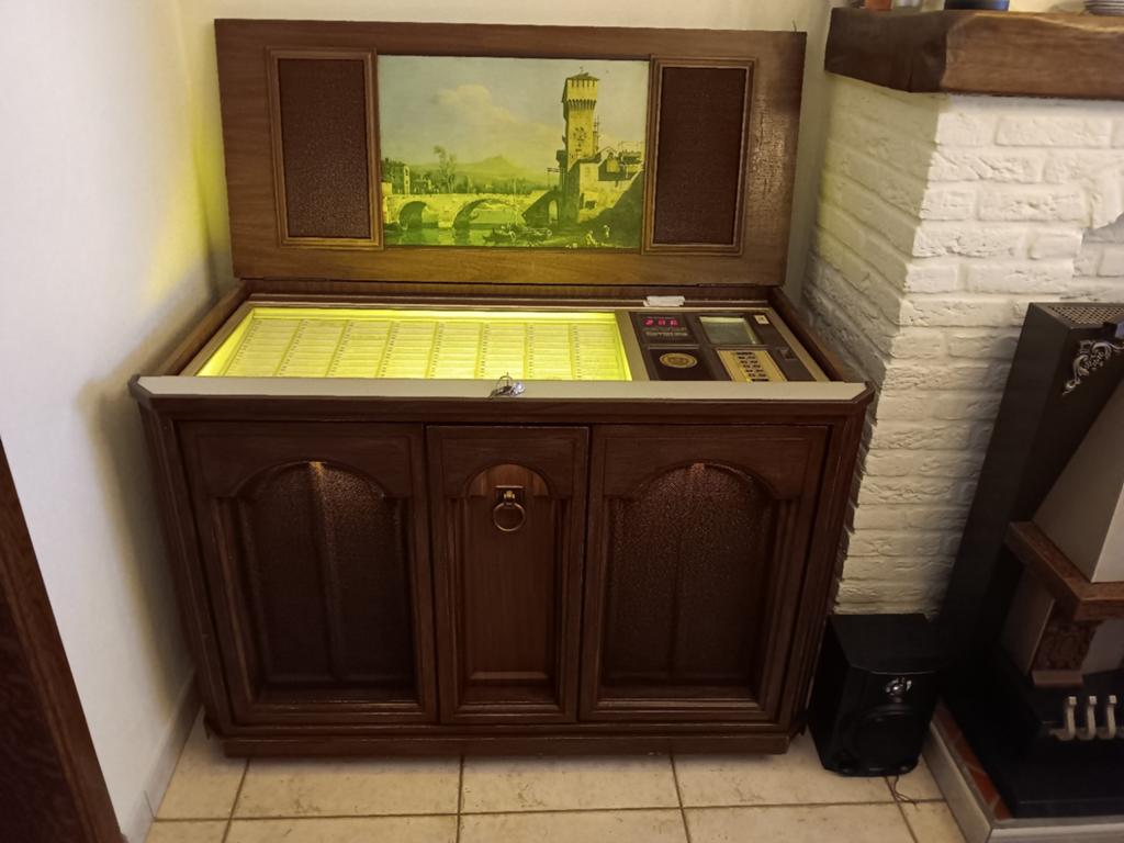 Jukebox  AMi koffer, Verzamelen, Automaten | Jukeboxen, Ophalen, Ami