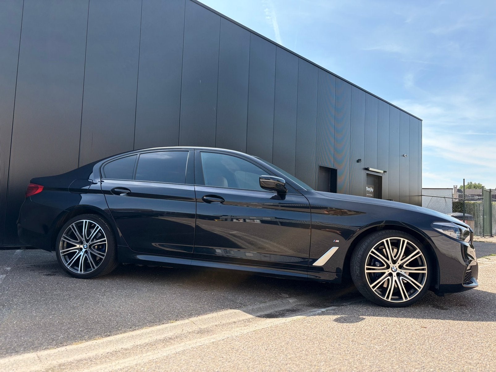BMW 530e/KM76000/Mpakket/dealeronderhouden/perfecte staat/, Auto's, BMW, Parkeerassistent, Achterwielaandrijving, Euro 6, Zwart