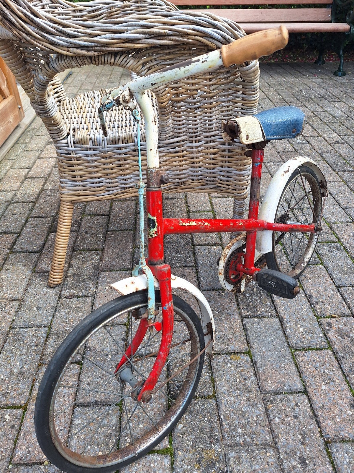 Ancien vélo unique pour enfants avec sangles complètes, Enlèvement