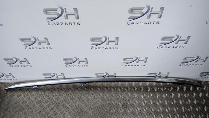 Dakrail links van een Mercedes GLA, Gebruikt, -, Ophalen of Verzenden, -