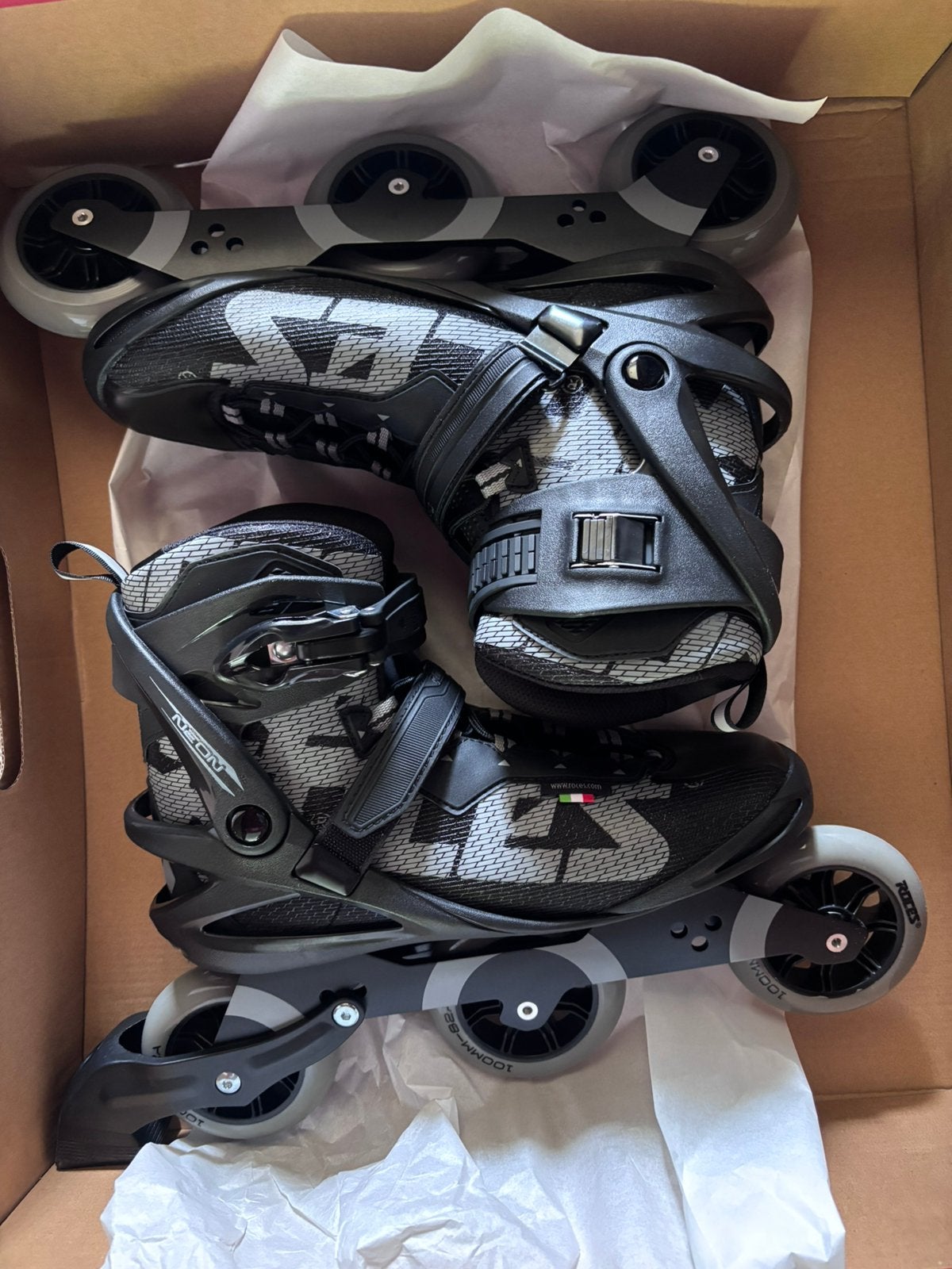 Roces Neon Tif 100mm, Sport en Fitness, Skeelers, Ophalen, Nieuw, Heren, Roces