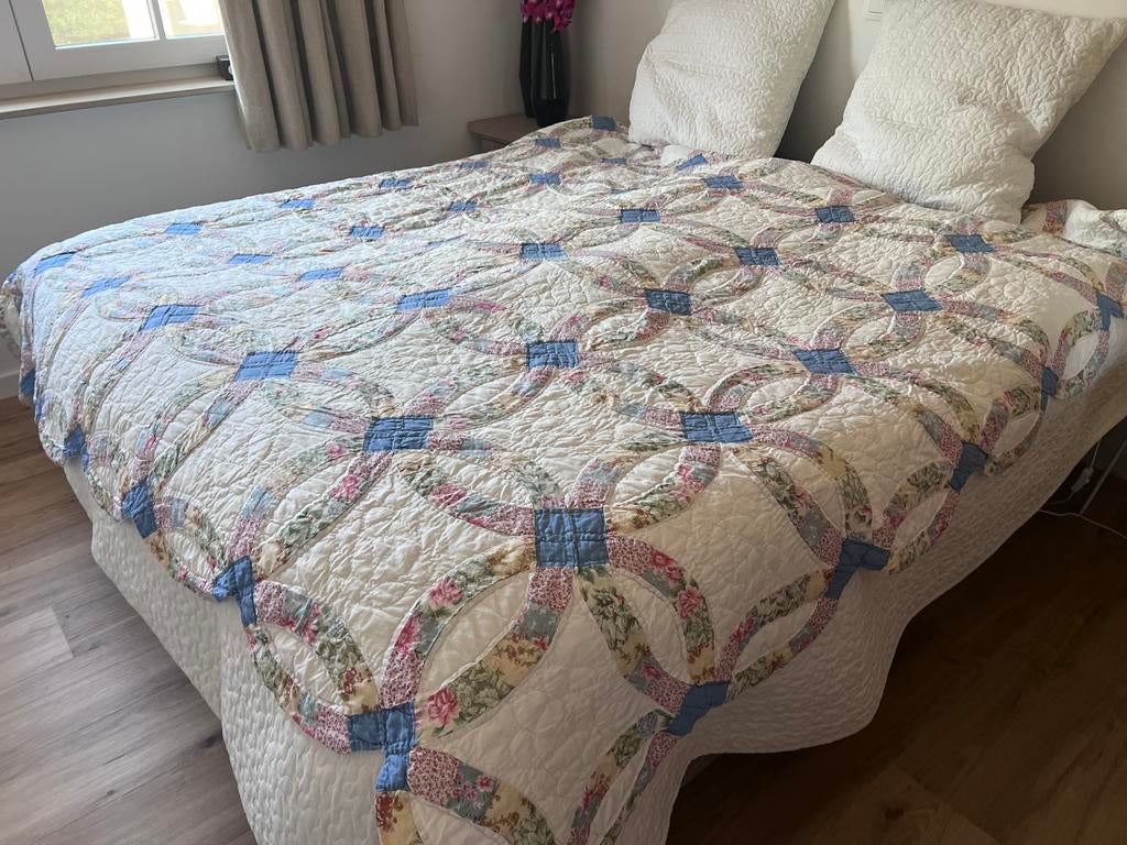 Handgemaakte quilt 200x200, katoen, Huis en Inrichting, Woonaccessoires | Plaids en Woondekens, Ophalen, Zo goed als nieuw