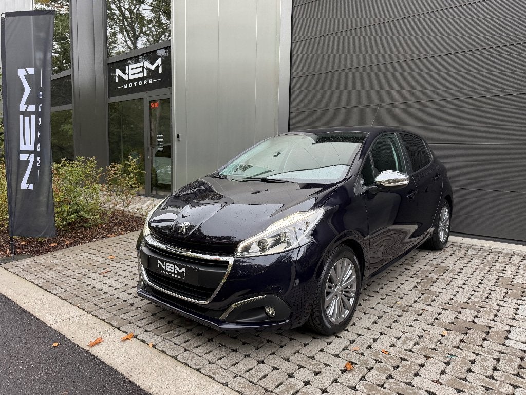 Peugeot 208 1.2i Style,GARANTIE,NAVI,CRUISE,PDC,BT,LED,AIRCO, Autos, Achat, Entreprise, Boîte manuelle, Entretenue par le concessionnaire