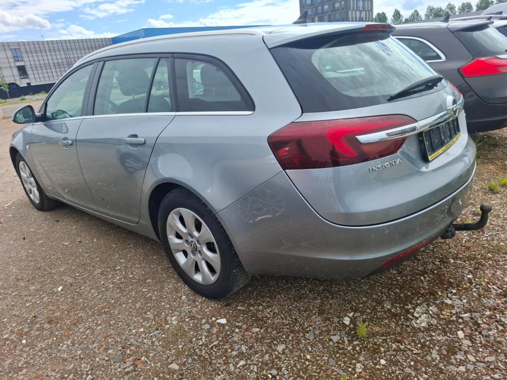 OPEL INSIGNA 2.0 DIESEL TRÈS BON ÉTAT, Autos, Opel, Entreprise, 5 portes, 96 kW, 4 cylindres