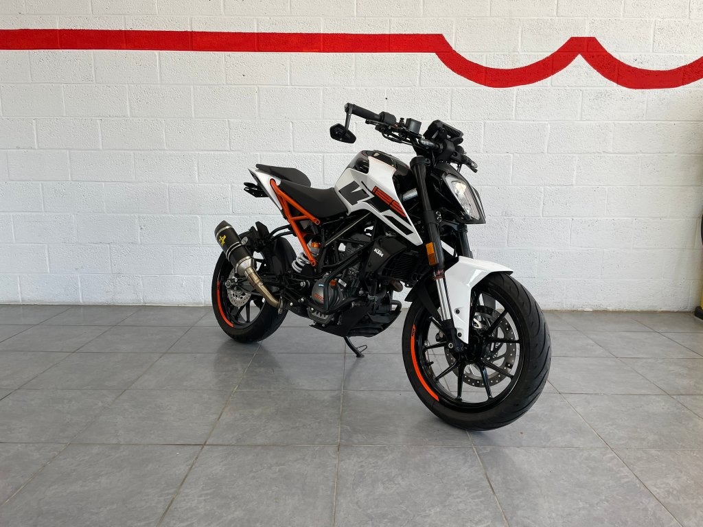 Ktm duke 125 *arrow*, Entreprise, Occasion, 125 cm³, Manuelle