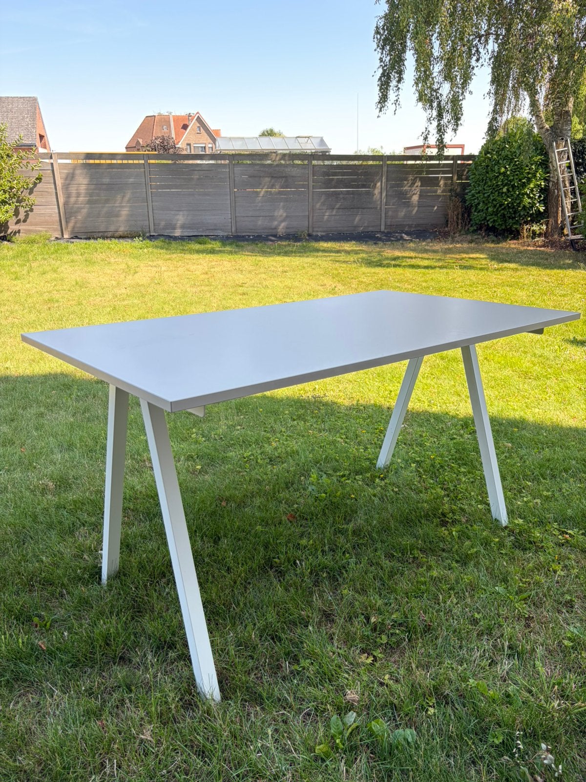 IKEA TROTTEN Desk tafel, Huis en Inrichting, Bureaus, Ophalen, Nieuw, IKEA, Beige