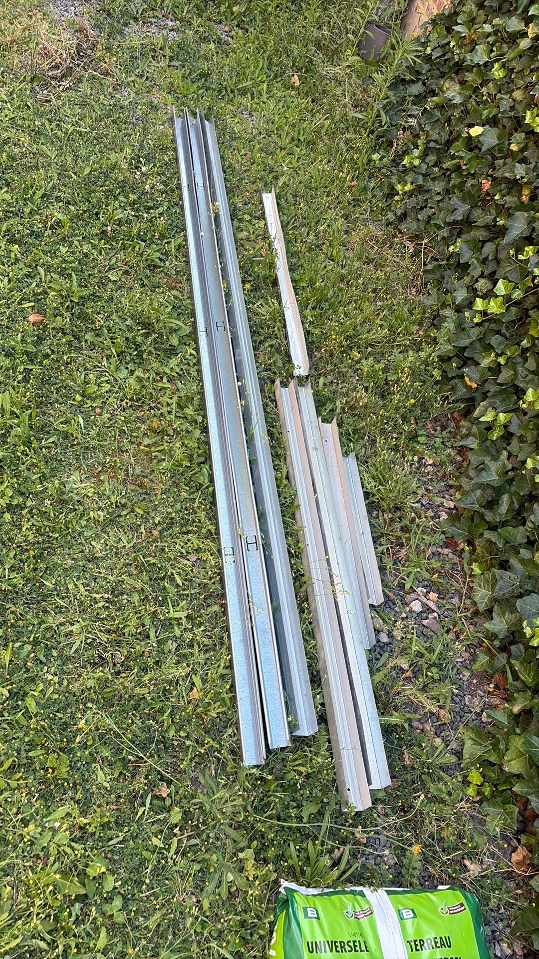 Gyproc metalstuds, Doe-het-zelf en Bouw, Ophalen, Zo goed als nieuw