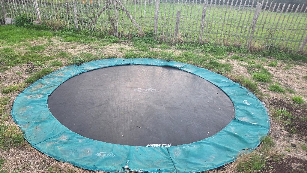 inground trampoline (berg) 380 cm doormeter, Ophalen, Gebruikt