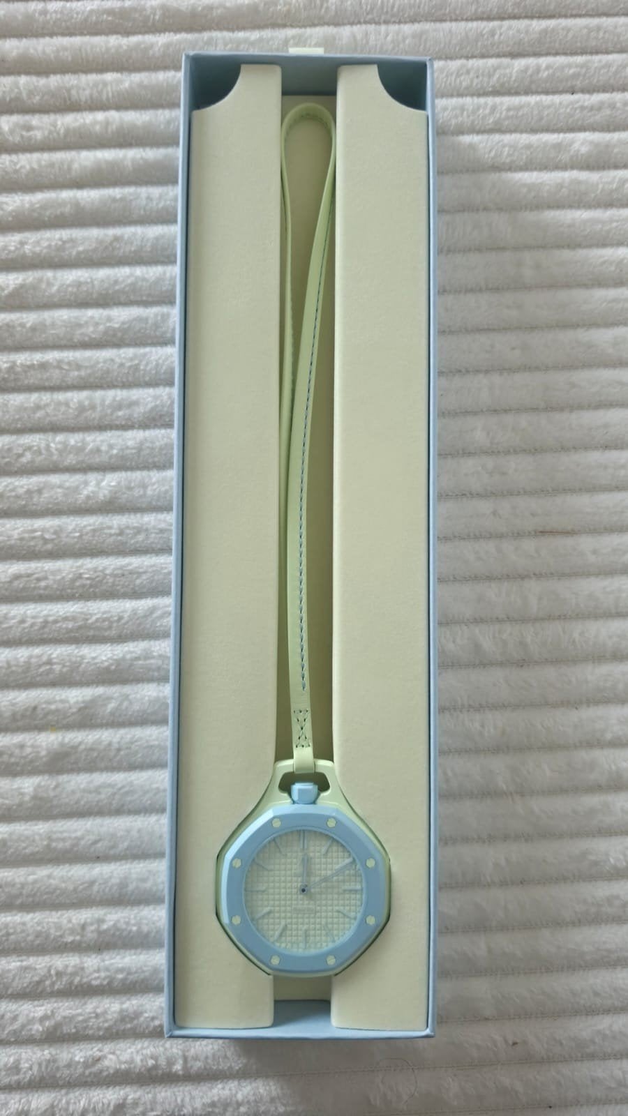 Swatch Royal Pop - Blaue Echt, Bijoux, Sacs & Beauté, Enlèvement, Swatch