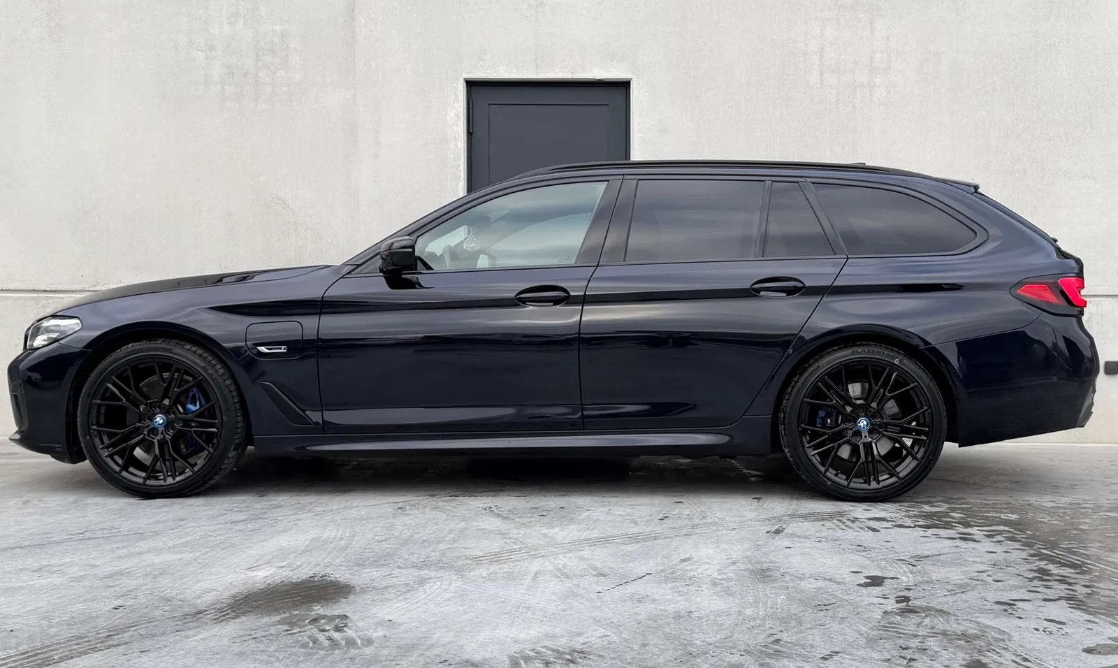 BMW 5 Serie 530 M-pack*Trekhaak*ACC*Pano*SportRem*Keyless*Ca, Automaat, 1998 cc, Gebruikt, 4 cilinders