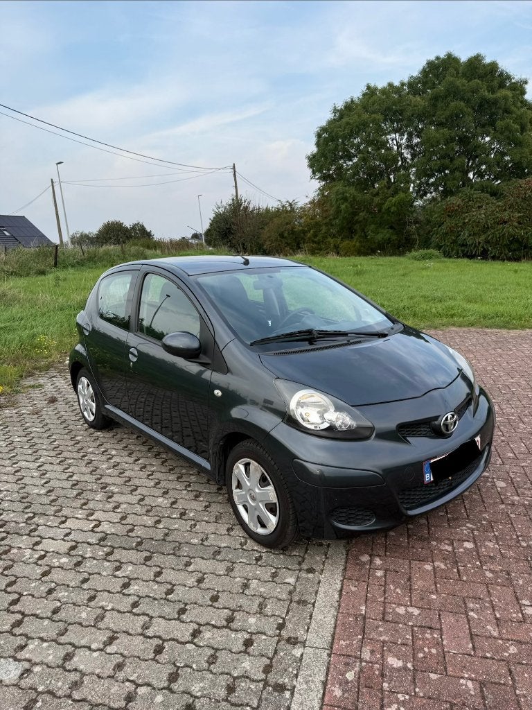 Toyota Aygo 1,0 ess 72000 km 2011, Autos, Achat, 50 kW, Boîte manuelle, Entretenue par le concessionnaire