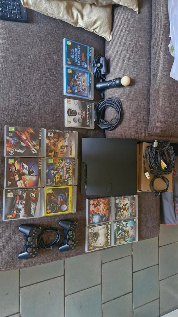 Ps3 met 2 controllers ,13 spelletjes en accessoires, Ophalen of Verzenden