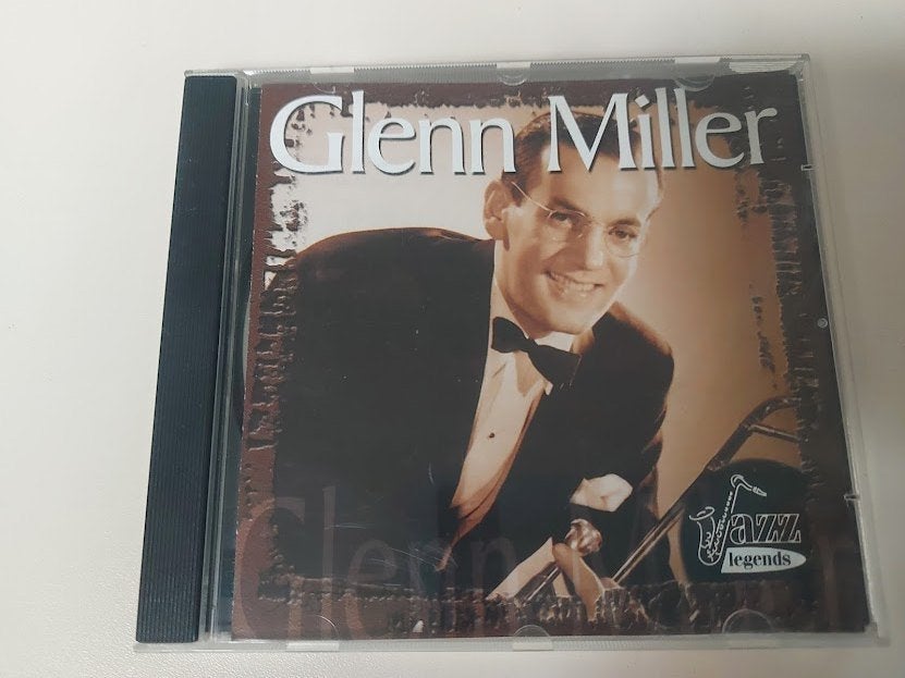 CD's Glenn Miller, Frank Sinatra, Enlèvement