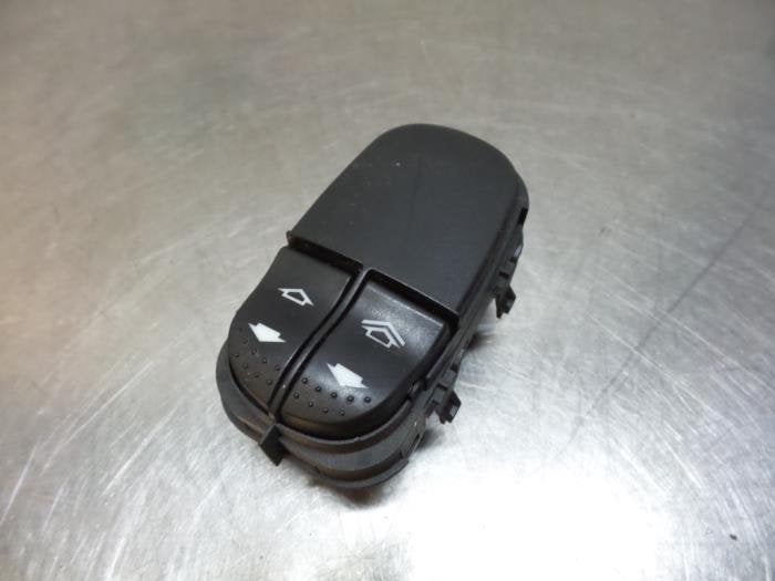 Elektrisch Raam Schakelaar van een Ford Focus (Focus 98-), Gebruikt, -, -, Ophalen of Verzenden