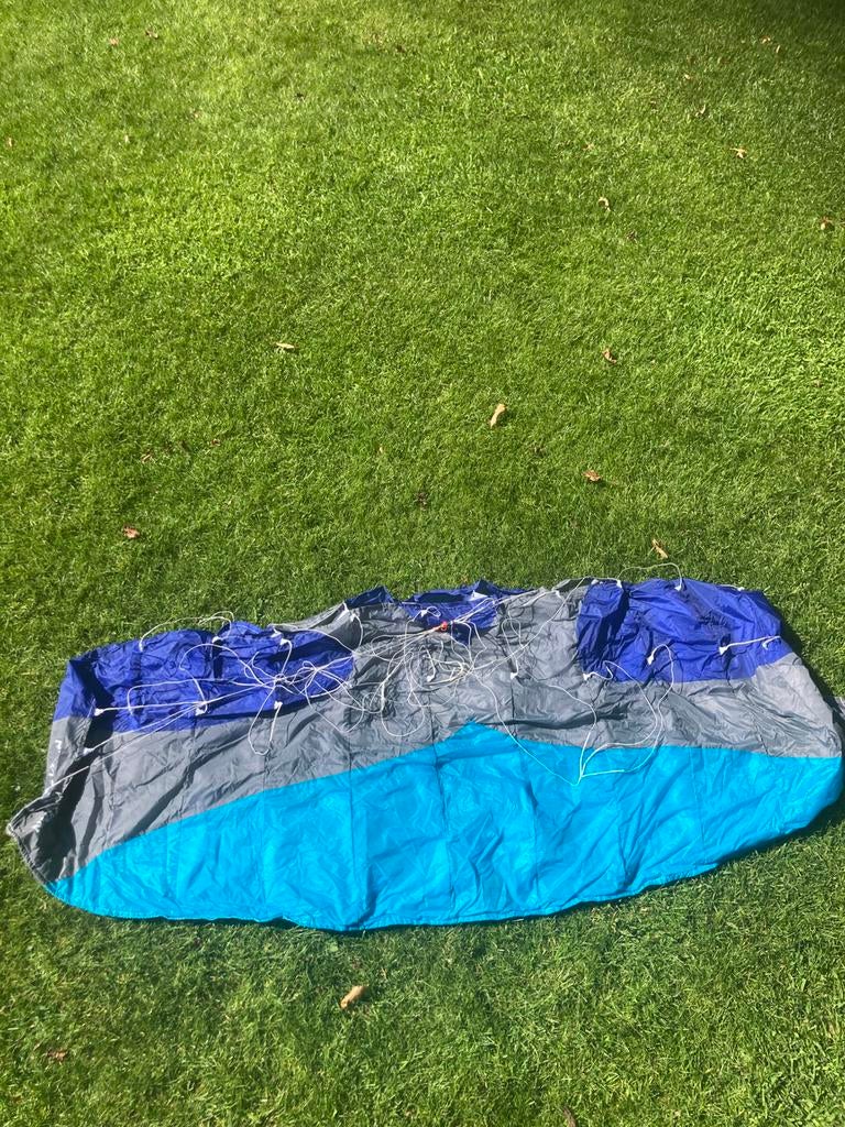 Trainers kite, Sport en Fitness, Vliegeren, Ophalen, Zo goed als nieuw, Vlieger